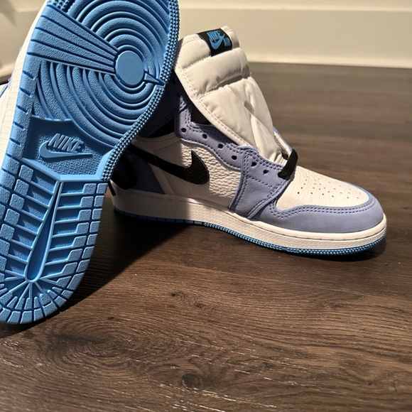 Jordan 1 High og University Blue - Picture 2 of 5